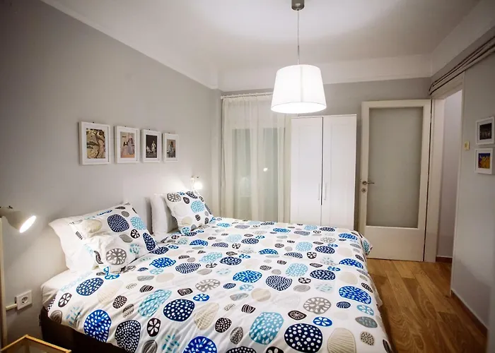 Luxurious & Modern | Walk Everywhere | 5★ Amenities *