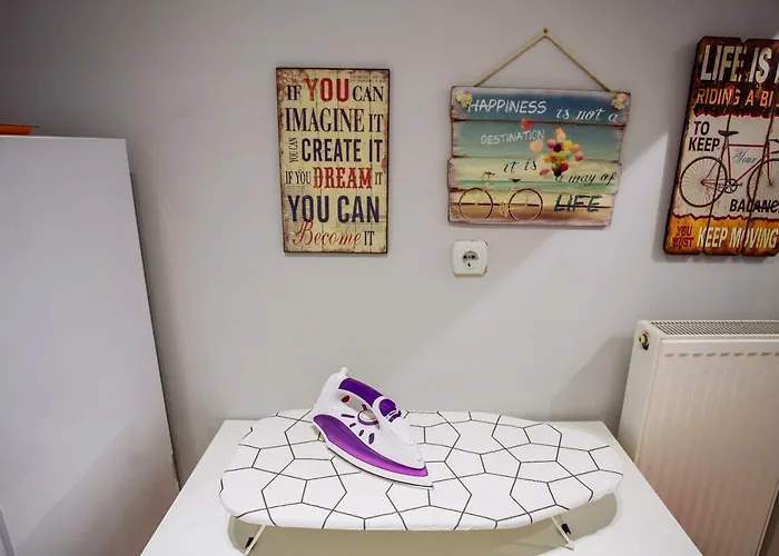 Luxurious & Modern | Walk Everywhere | 5★ Amenities * Thessaloniki