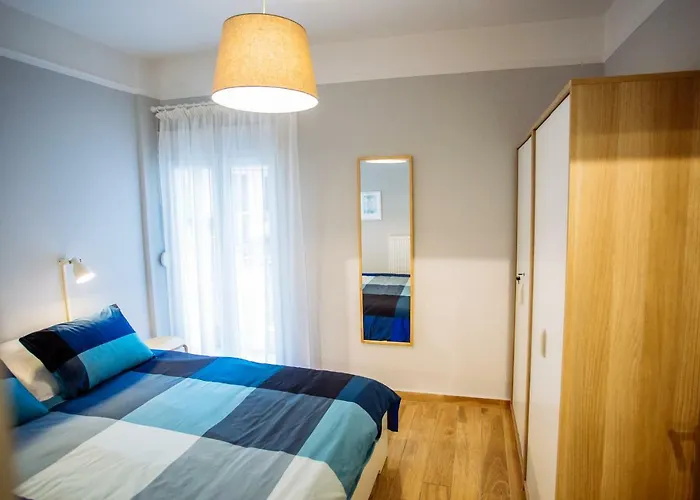 Luxurious & Modern | Walk Everywhere | 5★ Amenities Apartment Thessaloniki