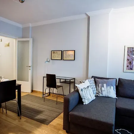 Luxurious & Modern | Walk Everywhere | 5★ Amenities