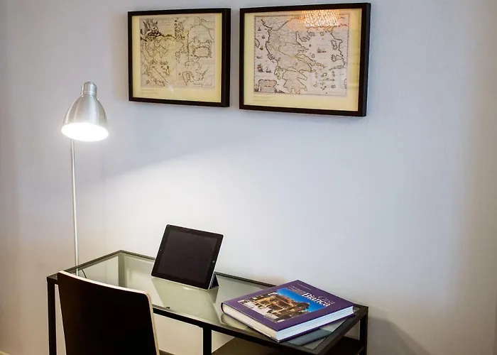 Luxurious & Modern | Walk Everywhere | 5★ Amenities * Saloniki