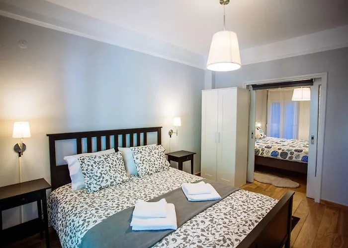 Luxurious & Modern | Walk Everywhere | 5★ Amenities * Saloniki